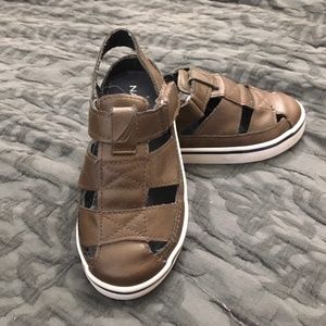 Nautica sandals boys size 9